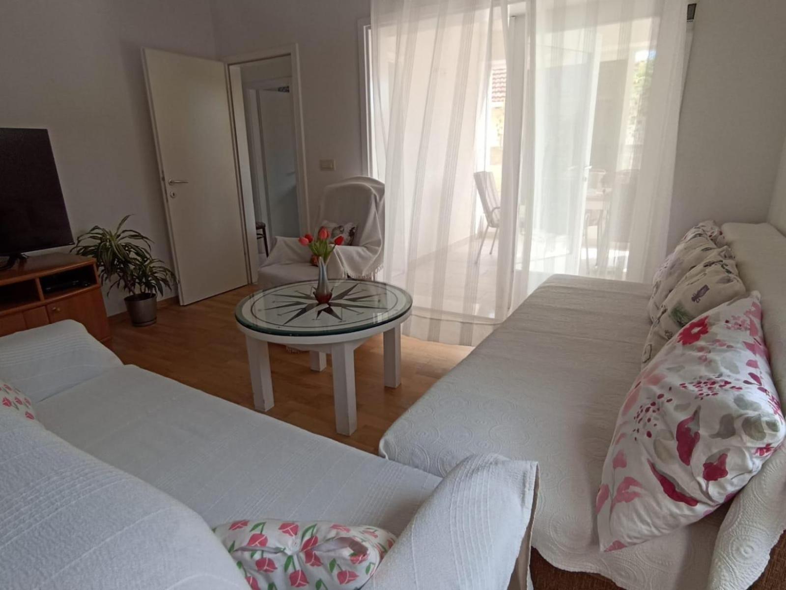 Apartments By The Sea Orebic, Peljesac - 16448 Rom bilde